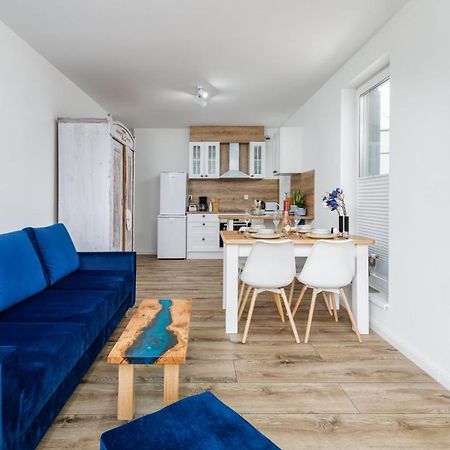 Green Square Apartment With Balcony Swinoujscie By Noclegi Renters Экстерьер фото