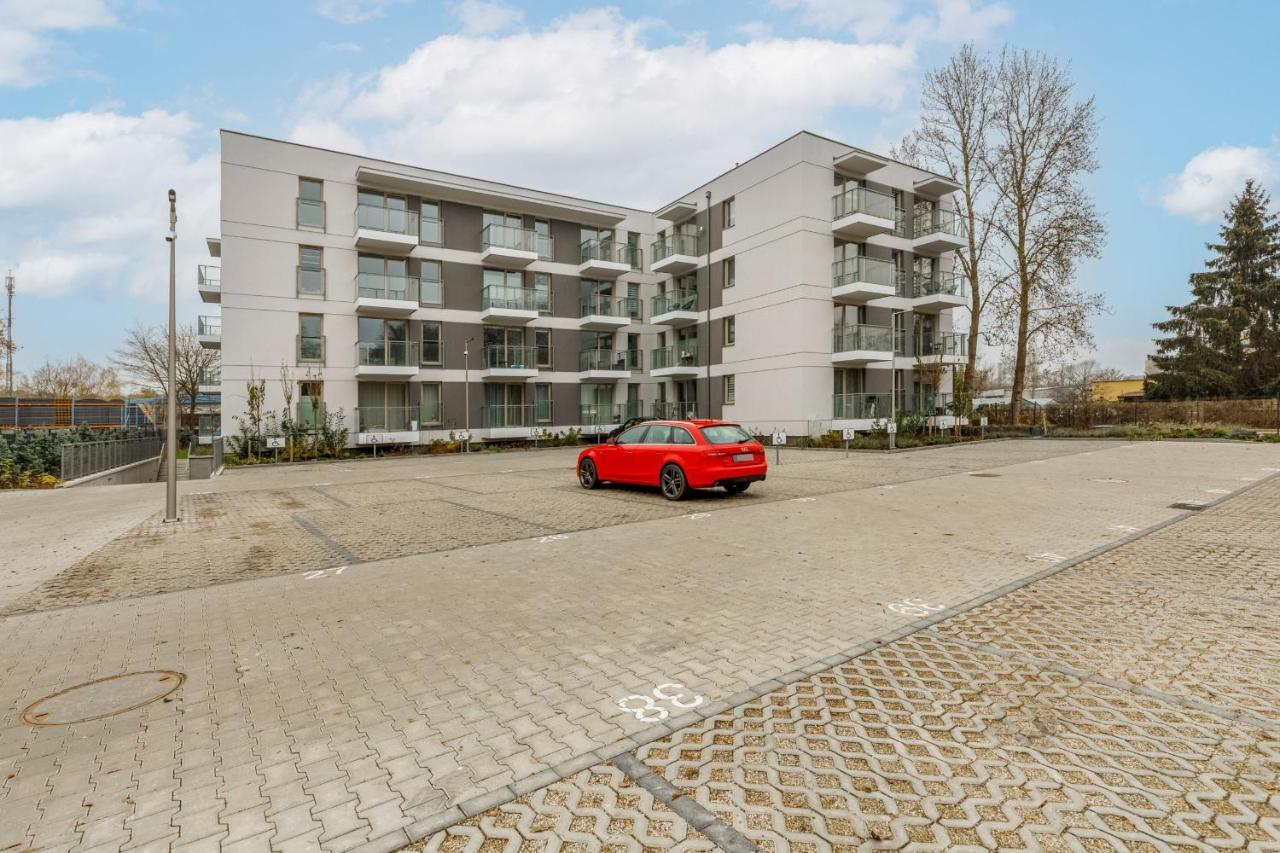 Green Square Apartment With Balcony Swinoujscie By Noclegi Renters Экстерьер фото